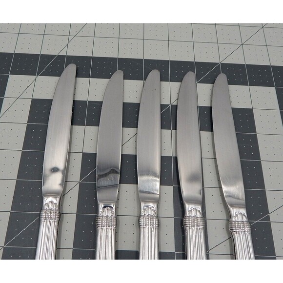 Hampton Silversmith Odyssey Dinner Knife Glossy Ribbed 18/10 Stainless Set of 5 - Picture 5 of 7